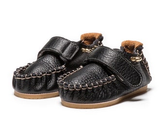 100% hand stitched leather Children's shoes.Baby leather moccasins.Baby Mocs.Baby Boy Shoes. Baby Girl Shoes.Toddler shoes. kids shoes.Oello