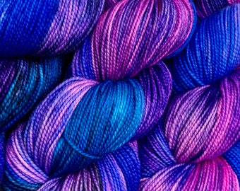 Hand dyed sock yarn, superwash merino & nylon, 400 yds / 100 grams. Great for knitting, crocheting, weaving