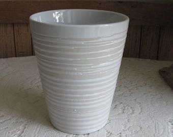 White Clay Vase Pottery Flower Vases Vintage Planters and Pots White Home Décor Swirled Designed Florist Ware