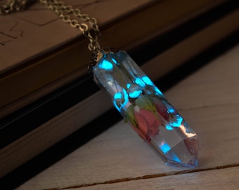 Glowing necklace with real rose inside /Glow in the dark necklace / Crystal point necklace / real flowers necklace