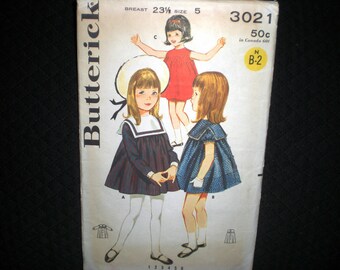 1960s Butterick 3021 Child Size 5 Gathered Smock Dress With Sleeve Variation