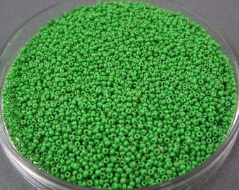 18/0 Vintage Italian Micro Seed Beads - Green