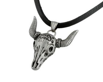 Leather necklace Mendoza with bullhead pendant in black