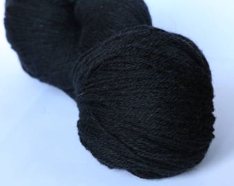KAUNI Undyed Wool Yarn, Worsted Weight 8/3 3ply, 100% wool Black