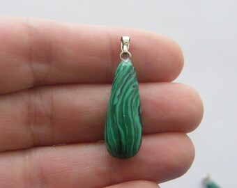 2 Green teardrop pendants M378