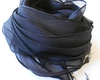 Schwarze Seidenband - hand gefärbt - tief schwarz - für Kette Armband