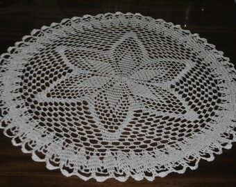 Crochet white doily / 20 inches (51 cm)