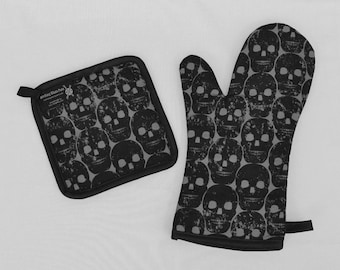 Black Skulls Oven Mitt and Pot Holder, Sets and Singles, Halloween Kitchen, Goth Punk Housewares