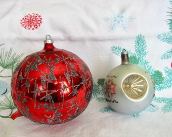 Vintag Mica Indent Ornaments, Austria Ornament, glitter, mica, Christmas Tree, Indent Ornament, Large Red Ornament, Antique ornaments,