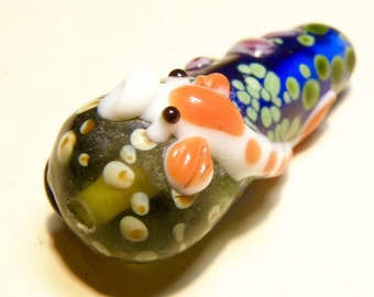 One (1) Teardrop-Shaped Focal Lampwork Bead with Koi Goldfish Design - Lot UU