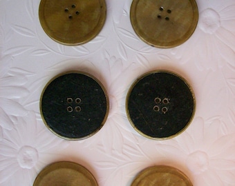 6 Vintage Celluloid Buttons 012