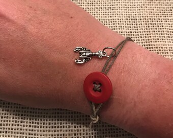 Vintage button bracelet with lobster charm!