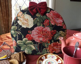 Gobelin Tea Cosy with Roses, Floral Tea Cozy, Rose Tea Cosy, Tea Cozy with Flowers