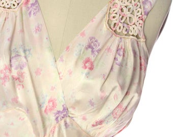Lovely Vintage 1930s Bias Cut Nightgown Peach Floral Rayon Satin S-M Boudoir Special