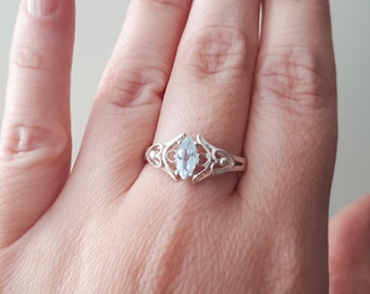 Vintage Marquise Cut Aquamarine Hearts Sterling Silver Ring ,March birthstone Size 8 3/4 RG5