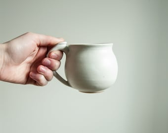 Round Mug // coffee mug, simple mug, handmade mug, handthrown mug, ceramic mug, stoneware mug