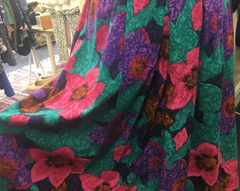 Vintage 1980s High Waisted Floral Print Skirt size 10/12