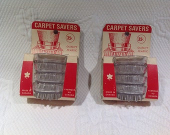 Carpet savers vintage - coussins protecteurs de tapis pour meubles - plastique - curiosité vintage retro // Fabriqués au Canada