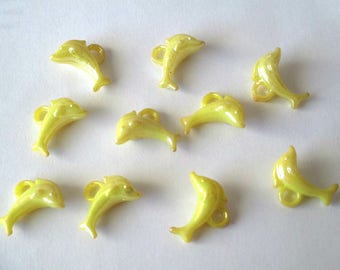 10 pendants yellow ab acrylic Dolphin color 13 x 19 mm