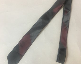 Vintage skinny tie / vintage tie / striped tie / skinny tie