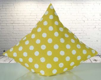 Saffron yellow Cushion cover with white dots, 40 x 40 cm