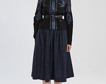 Pleated skirt Midi skirt Wool skirt Plaid skirt 50s skirt Handmade Italian wool skirt Navy skirt Made to order Skirt with pockets Plus size