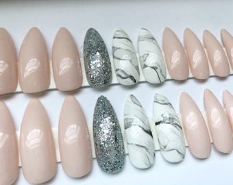 LINDA // press on nails // nude, glitter, marble