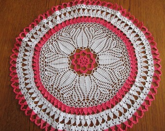 Two-tone round doily handmade crochet