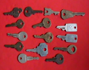 Lot of 15 old and vintage various keys Automobile, lock suitcase keys and more