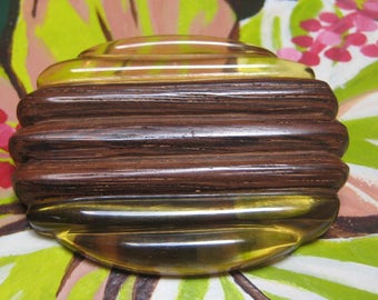 Bakelite Brooch Wood Apple Juice Large Deco style