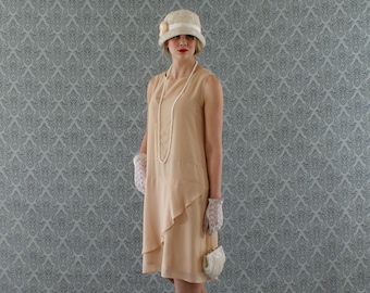 Neat dark beige flapper dress with a ruffled skirt detail, Great Gatsby dress, 1920s flapper dress, robe Downton Abbey, 20s dress, tea dress