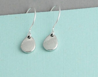 Silver Teardrop Earrings / Silver filled drop earrings