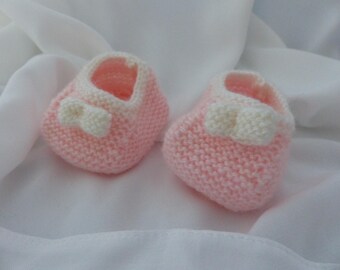 Acrylic baby booties