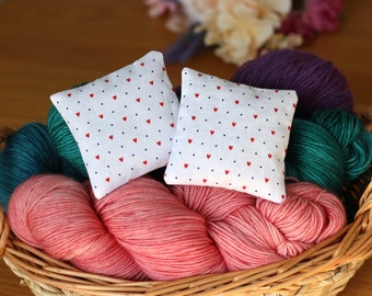 Lavender Sachets, Value Pack of 4 Lavender Pillows, Dried Lavender for Yarn Storage