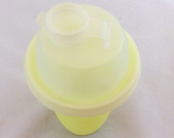 Vintage Tupperware Shaker Mixer, Yellow Tupperware Shaker, Drink Mixer, Gravy Mixer