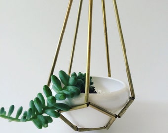 Himmeli hanging brass planter