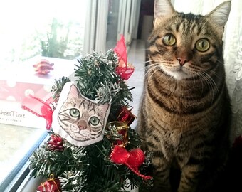 Custom Pet Ornament, Personalized gift for pet lovers, cat ornament, dog ornament, pet brooch, pet ornament, Pet gifts, Pet lover gift