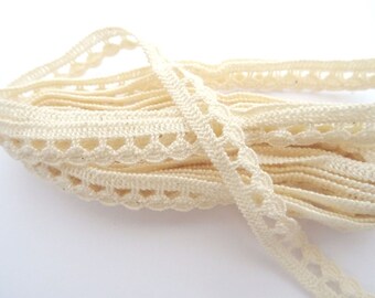 1 meter of ecru lace - 1 T 12 cm