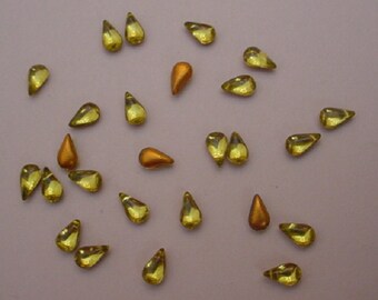 25 Olivine Teardrop Cabochons 6x3.8 mm
