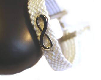Cuff friendship bracelet, model "Infinity", white