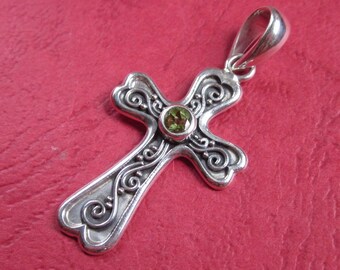Bali sterling Silver Cross Pendant / sterling silver / Balinese silver handmade pendant