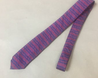 Vintage skinny tie / vintage tie / striped tie / skinny tie