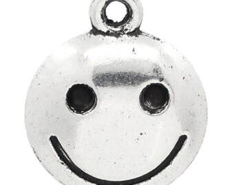 Set of 5 face smiling 17x14mm charm pendants