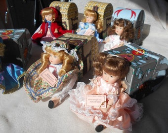 Kingstate 1980's. 6 Storybook doll set