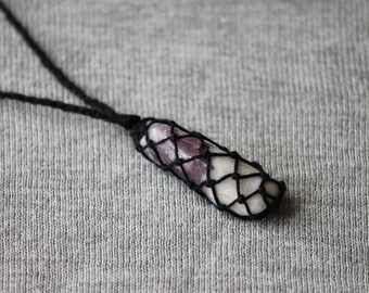 Amethyst Chevron Macrame Necklace - Black