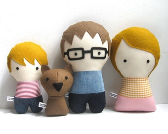 Handmade Personalized Family with Dog. Plush doll. Custom your own family. Customize.