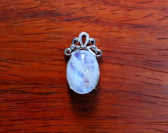 Natural moonstone, Rainbow moonstone, Blue moonstone, Moonstone necklace, Moonstone silver pendant, Crown pendant, Oval moonstone, Gemstone