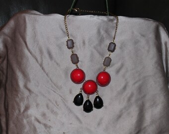 Vintage Beaded Drop Necklace Red Black Mauve
