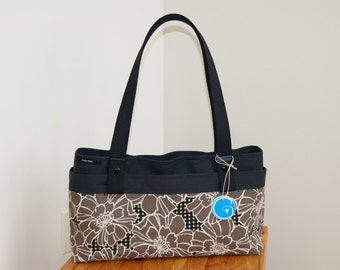 CLEARANCE- 30% off Contemporary Cameleon Purse- 3 purses in one