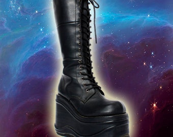 90s Vintage Hot Topic Black Vegan Leather Cyber Lace Up Platform Rave Festival Combat Boots 8